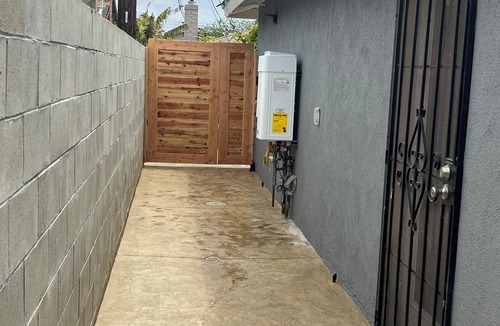 Oxnard House | Cozy Guesthouse w/Full Kitchen in Oxnard