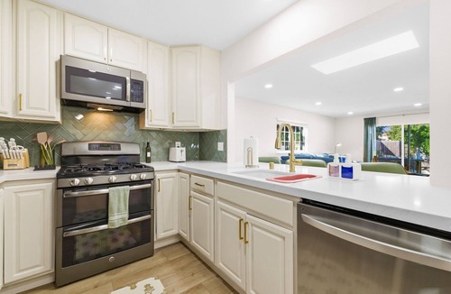 San Marcos House | Cozy Home - Ideal for Insurance & Corporate Stays