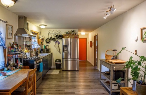 Sebastopol House | Cozy Redwood 2BR Walk to Monte Rio Beach