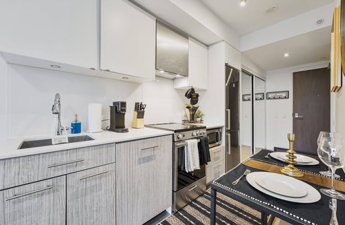 Garden District Condo | Cozy Studio by SuiteMia