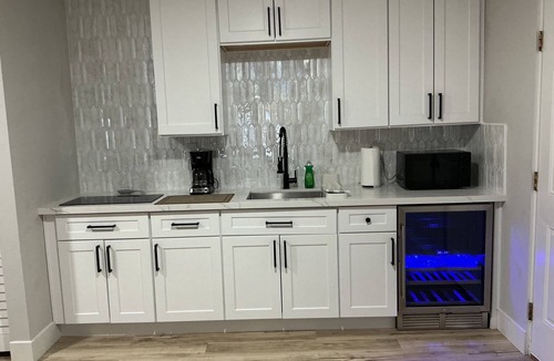 Winchester Apartment | Cozy studio in cool Las Vegas with refreshing AC