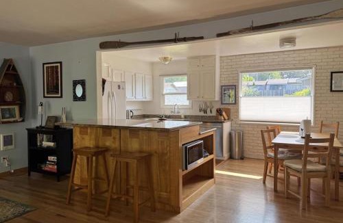 Crescent City North House | Creek Song Retreat