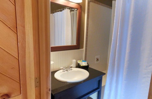 Markleeville Hotel | Creekside Lodge