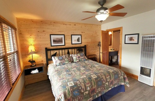 Markleeville Hotel | Creekside Lodge