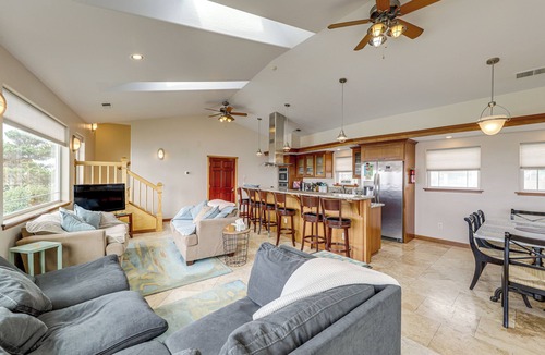 Crescent City House | Crescent City Getaway w/Panoramic Ocean Views!