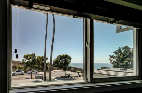Dana Point Condo | Dana Point Headlands oceanfront with a pool overlooking the beach STR14-0128