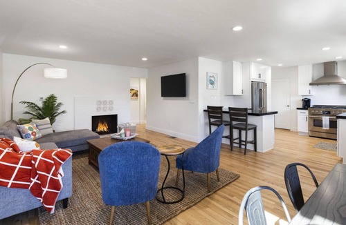 Lantern District House | Dana Point Lantern District Retreat- Beach Close!