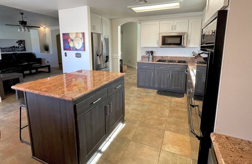 Yucca Valley House | Dark Sky Select:6bd/4ba Pool-Spa-Massive Arcade-Golf-Terrace