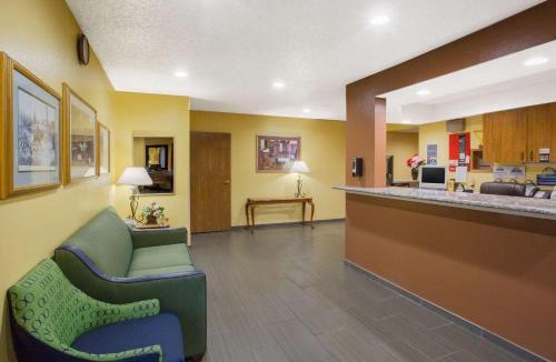 Fremont Hotel | Days Inn by Wyndham Fremont