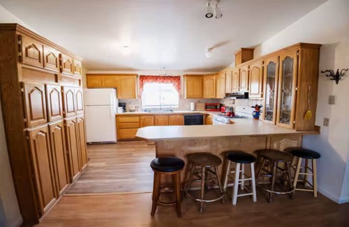 Beatty House | Death Valley Double Suite 3-bedroom house with WiFi, AC