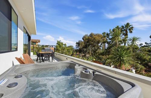 Del Mar Heights Apartment | Del Mar Retreat - Laundry BBQ Firepit AC Patio