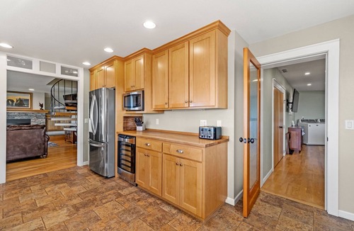 Crescent City North House | del Playa: Luxurious Craftsman Beachfront Home