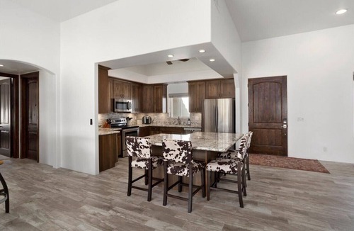 Wittmann House | DESERT COMFORT!