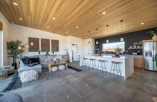 Joshua Tree House | Desert Mantra New Home, Spa, 10 Min to JT Park