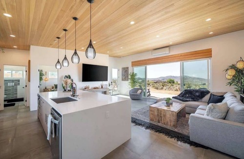 Joshua Tree House | Desert Mantra New Home, Spa, 10 Min to JT Park