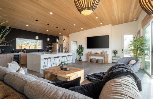 Joshua Tree House | Desert Mantra New Home, Spa, 10 Min to JT Park