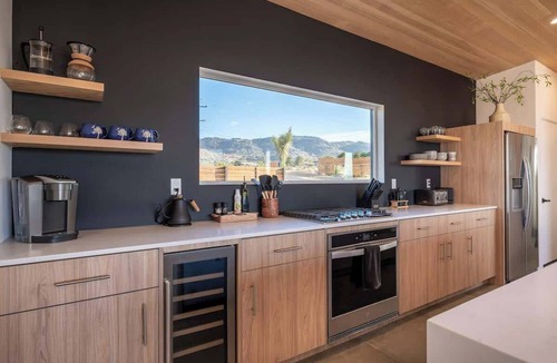 Joshua Tree House | Desert Mantra New Home, Spa, 10 Min to JT Park
