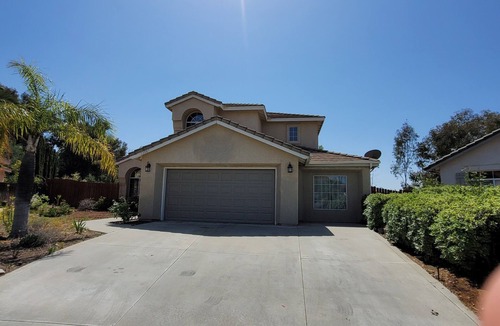 Wildomar House | Desert Oasis centrally located-3bds/3baths, pool house with piano.