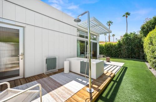 Deepwell Estates House | Desert Two