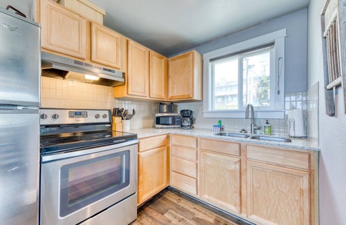 Oceanside Condo | Dog-friendly, completely remodeled modern home with beachfront views