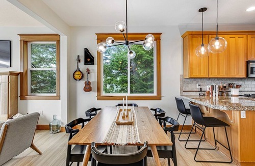 Oceanside House | Dog friendly home with ocean views deck washer dryer grill and fireplace