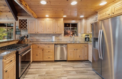 Truckee Cabin | Donner Bliss - Remodeled Lakefront Log Cabin on Donner, 180 Views, Dog Friendly, with Private Pier