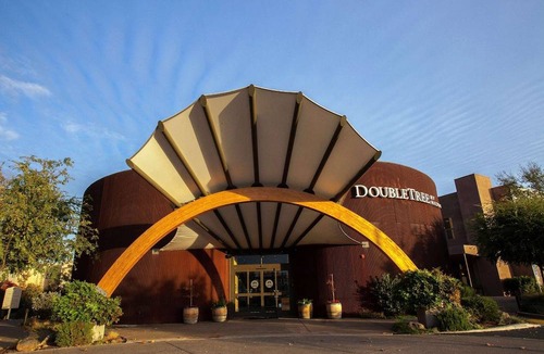 American Canyon Hotel | DoubleTree by Hilton Hotel & Spa Napa Valley American Canyon