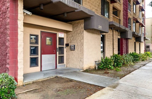 Willmore Apartment | Downtown Garage Parking | 30 Min to Disneyland