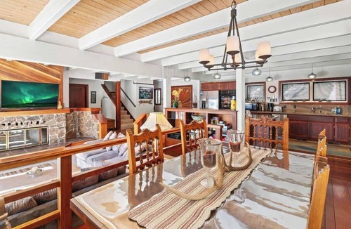 Dollar Point House | Dynamic Lake View Domain with Plenty Of Swag