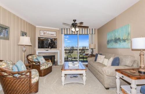Townsite House | E201 - Tropical Shores