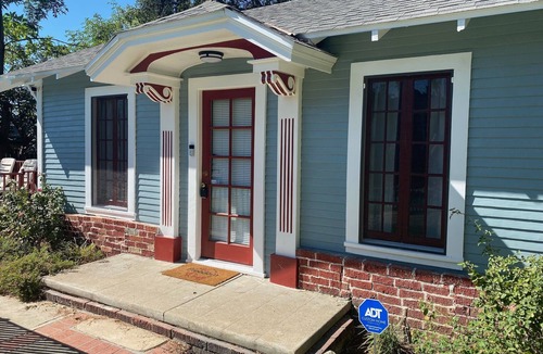 Altadena Cottage | East Altadena Cozy private guesthouse