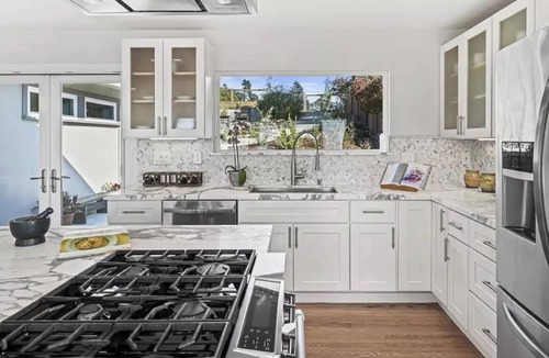El Cerrito House | East Bay Golf Course Haven