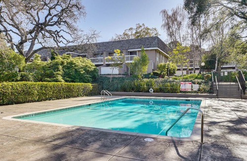 Sharon Heights House | Easy Access to Stanford! Walkable Condo