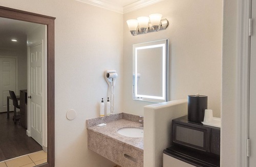 North Fremont Street Hotel | El Castell Motel