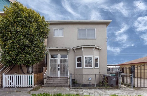Prescott Apartment | Elegant and Spacious West Oakland Flat Near Bart!