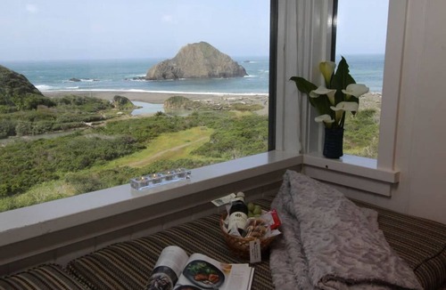 Elk Cottage | Elk Cove Inn & Spa Cottage Panoramic Ocean Views, Beach Access Sleeps 2