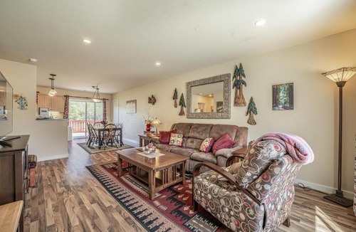 Orick House | Elk Meadow 19 Johnny Redwood