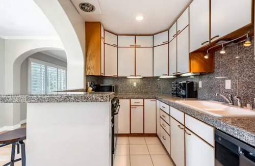 Encinitas House | Encinitas Gem - Walk to Downtown & Beaches, Hot Tub