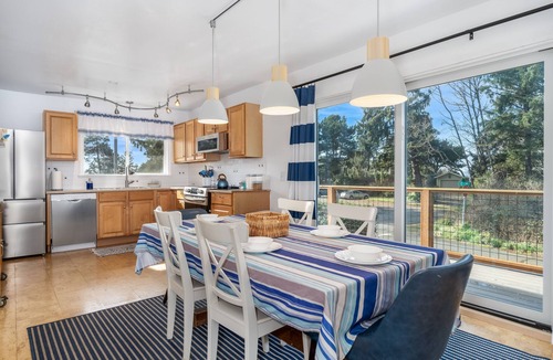 Otter Rock House | Enjoy sunsets from the hot tub after surfing & beachcombing at Otter Rock Oasis!