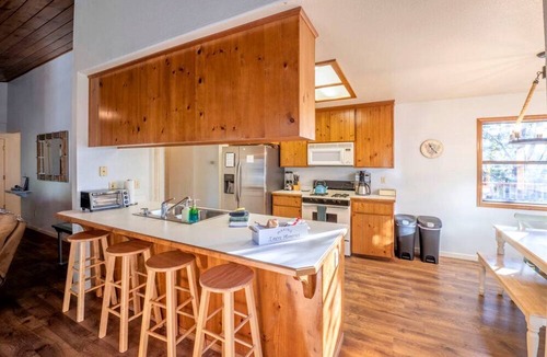 Sonora Cabin | Enjoyable Cabin with Fireplace and Foosball in Twain Harte, California