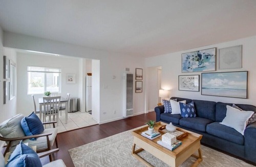 South Mission Beach House | Entire Building! 4 Units + 2 Levels + 4 Patios + 8 Parking