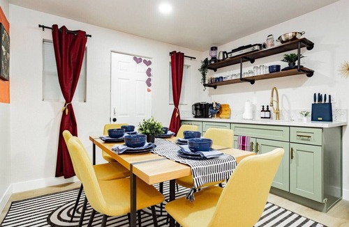 Gateway District House | Epic Group Haven: 5 Suites, Sleeps 34, Near Strip