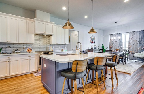 Williamson House | Equine-Friendly Stay: Horse Stable Access, Hot Tub