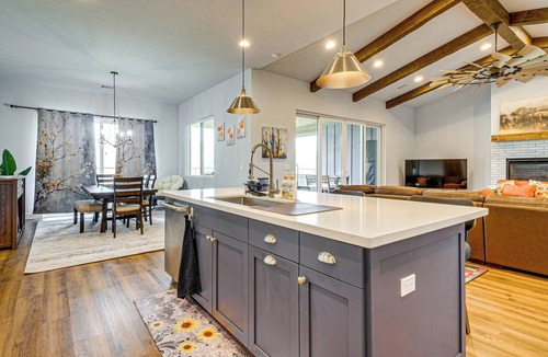 Williamson House | Equine-Friendly Stay: Horse Stable Access, Hot Tub