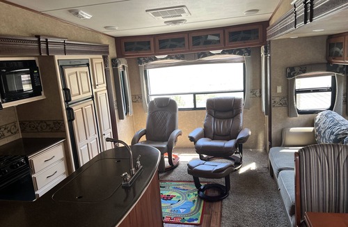American Canyon House | Escape from all the noise and stay in this napa valley campsite