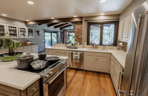 Rogue River House | Escape to 150 Acres, 3BR Estate with Pool, Trails & Total Privacy