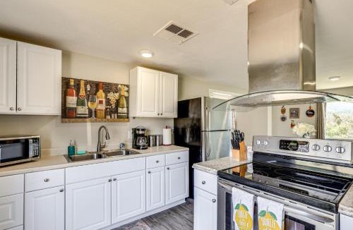 Escondido House | Escondido Vineyard Estate: Walk to Wineries!