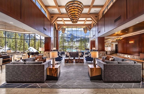 Olympic Valley Hotel | Everline Resort & Spa Deluxe King Room Forest View