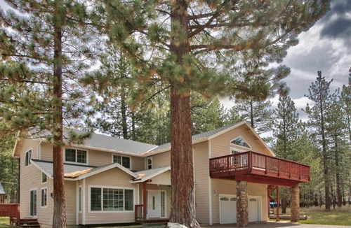 Bijou Park Acres House | Excellent location, sleeps 12, great condition, fenced yard, billiard table
