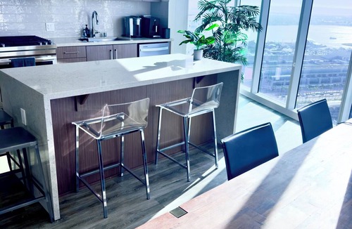 East Village Condo | Exclusive Horizon Lounge Skyline Suite- 5 Walk to Comic Con